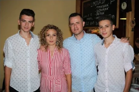Radovan Vitek s manželkou Martinou a synmi Andrejom a Jakubom